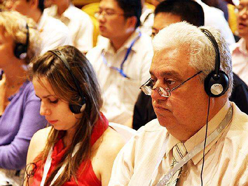 如何煉成新聞同聲傳譯 如何煉成新聞同聲傳譯