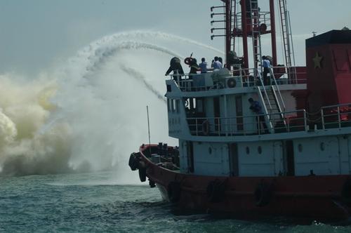 1578828996175391.jpg 海上作業(yè).jpg